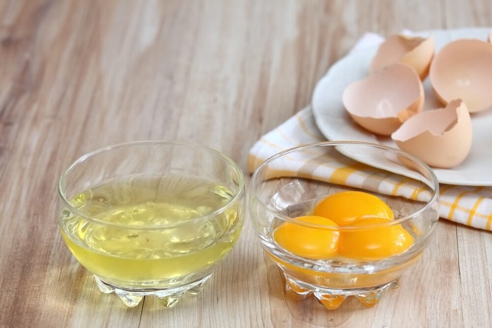 Zložka, ktorú ženy už v minulosti používali na záchranu starnúcej pleti. Stačí otvoriť chladničku