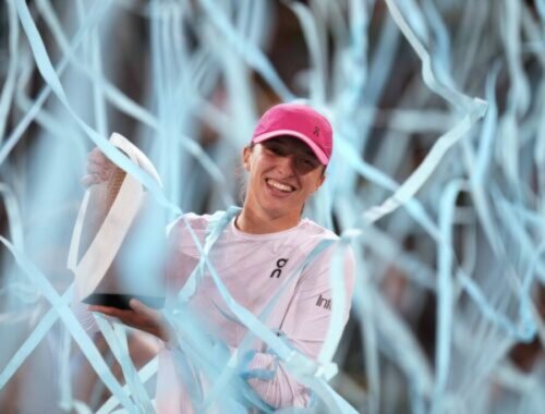 Swiateková vyhrala turnaj v Madride, vo finále odvrátila tri mečbaly a po troch hodinách zdolala Sobolenkovú