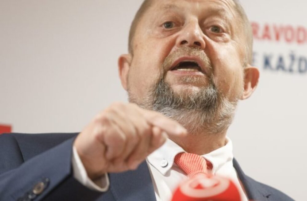 Harabin by si mal pred súdom vypočuť obžalobu pre schvaľovanie ruskej invázie na Ukrajinu