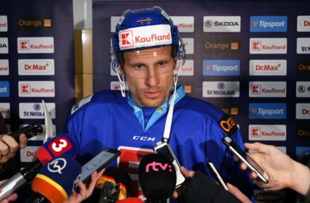 Útočník Richard Pánik si môže hľadať nový hokejový klub, v Pardubiciach už pokračovať nebude