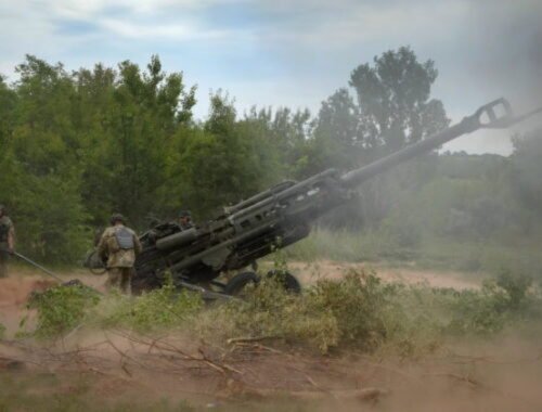 Ukrajinské obranné sily v Krasnohorivke zablokovali útočné skupiny. Ruská armáda je odrezaná od dodávok munície