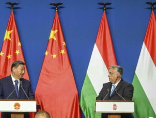 Si Ťin-pching sa v Budapešti stretol s Orbánom, podpísali niekoľko dohôd o ekonomickej i kultúrnej spolupráci