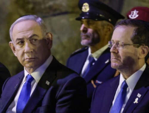 Budeme bojovať aj zubami-nechtami, Netanjahu chce v ofenzíve pokračovať napriek výstrahám z USA