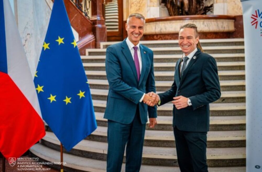 Zástupcovia V4 a ďalších siedmich krajín EÚ podpísali spoločnú deklaráciu vo veci eurofondov a posilnenia jednotného trhu