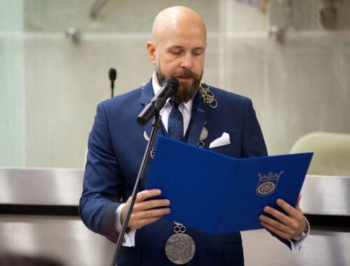Primátor Trnavy Bročka označil útok na premiéra za brutálny, Ficovi praje dostatok síl na zotavenie