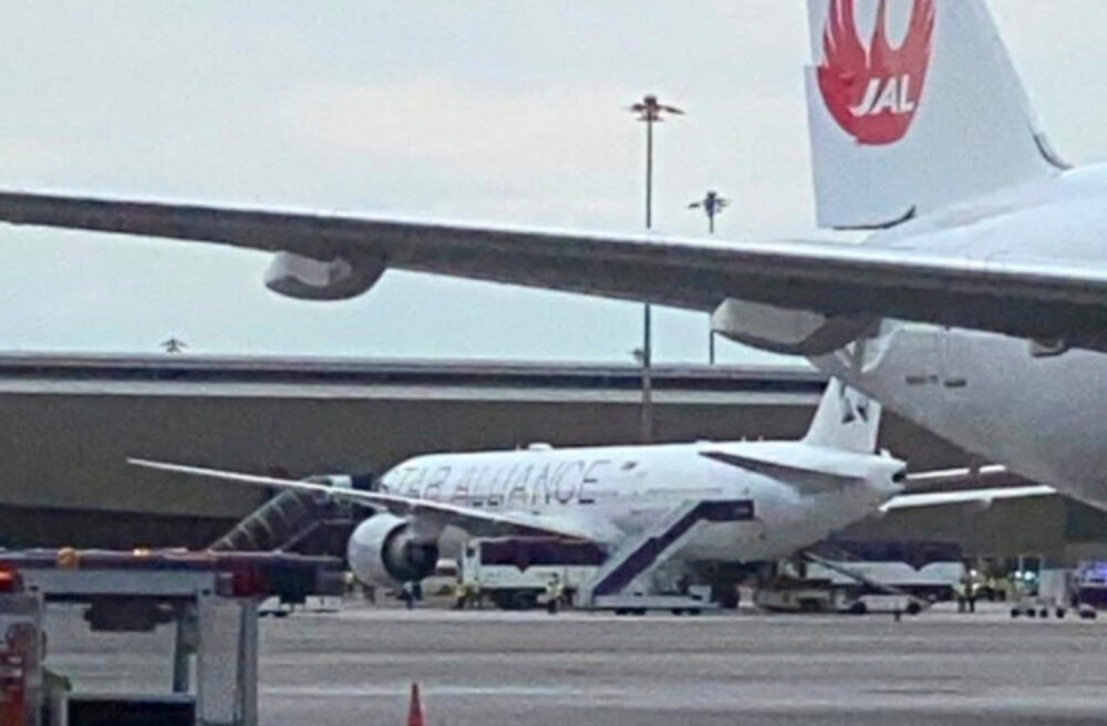 23651_thailand_singapore_flight_07774-640x420.jpg Lietadlo Singapore Airlines zasiahli počas letu silné turbulencie, jeden človek zomrel a niekoľkí sú v kritickom stave (video)