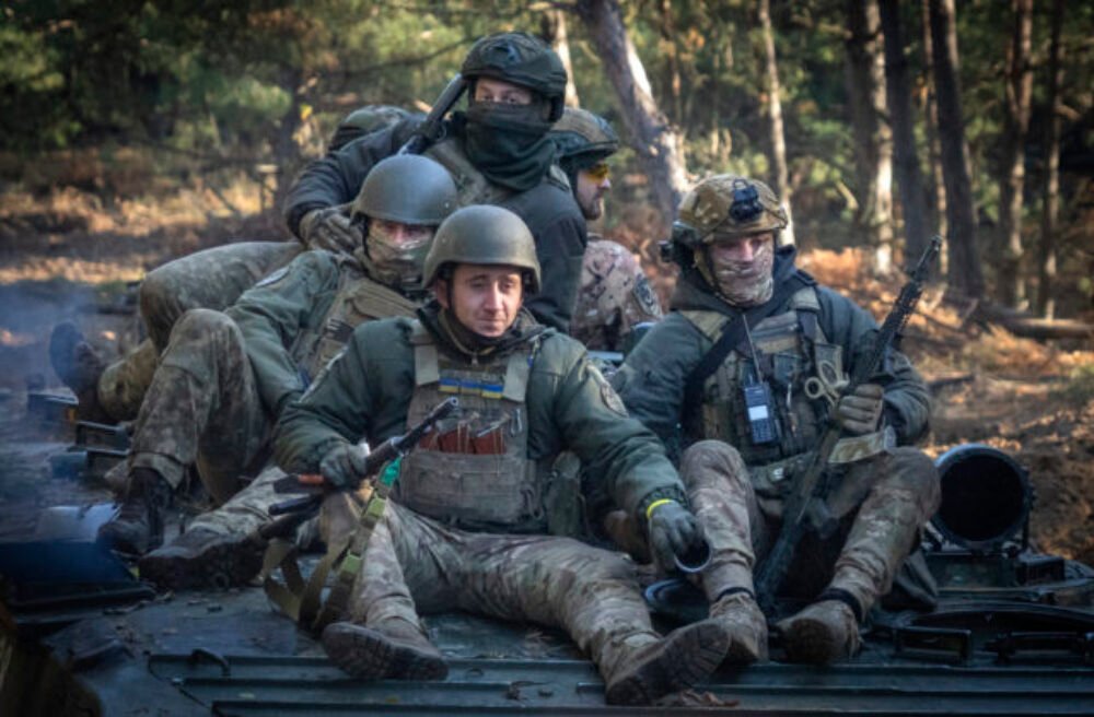 Ukrajinský súd prepustil prvých väzňov, aby mohli slúžiť v armáde