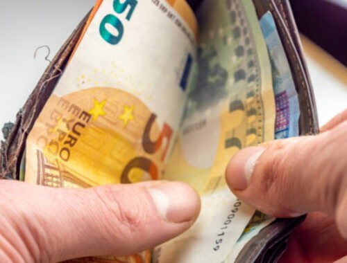 Priemerná doba splatnosti pohľadávok dosiahla rekordných 59 dní, firmy čelia rastúcemu riziku s cash flow