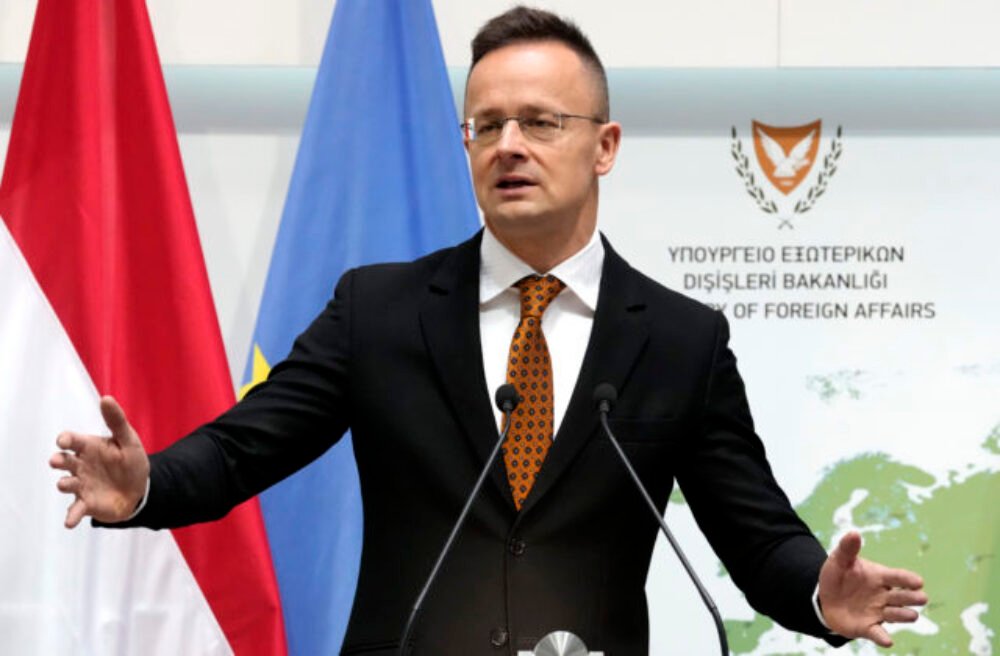 Maďarský minister zahraničia navštívil Bielorusko napriek sankciám EÚ, krajiny sa dohodli na ekonomickej spolupráci