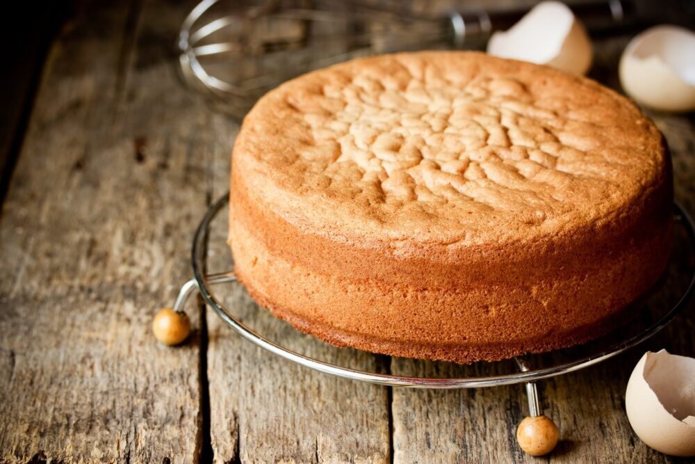 Pridajte čajovú lyžičku tohto produktu. Piškótový koláč sa už nikdy nebude padať. Vyjde nadýchaný a ľahký ako obláčik