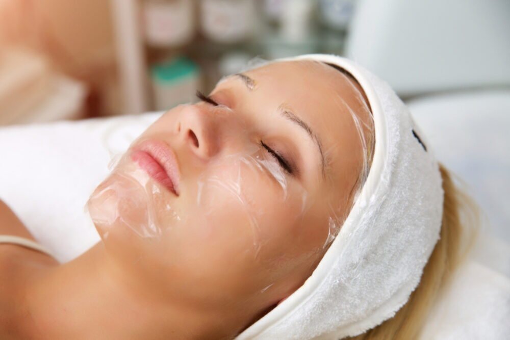 Namiesto zabaliť do nich jarné závitky priložte na tvár. Vaša pokožka bude hladká ako detská a vy nebudete preplácať