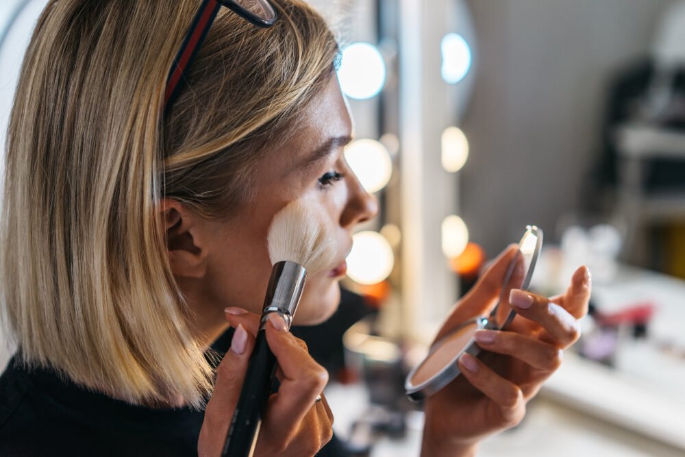 Naneste pred líčením a váš make-up vydrží po zvyšok dňa. Niektoré máte doma