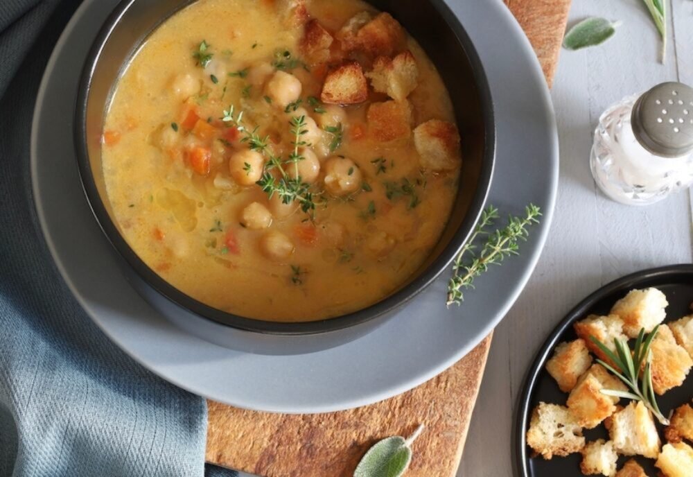 Ukázalo sa, že sa dá pripraviť aj lepšia polievka ako paradajková. Po jej ochutnaní mojej svokre došli slová