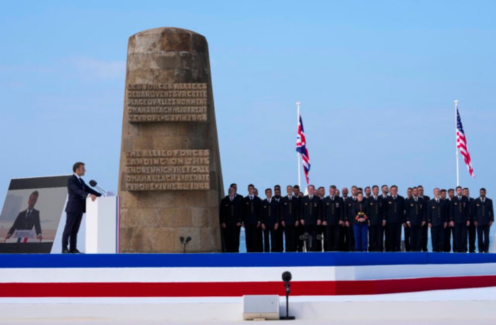 Macron pošle Ukrajine stíhačky Mirage na obranu krajiny pred ruskou agresiou