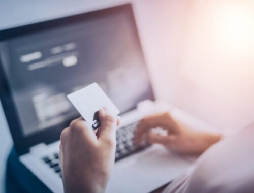Internetom sa začali šíriť falošné stránky cestovných kancelárií, podvodníci lákajú ľudí na lacné zájazdy