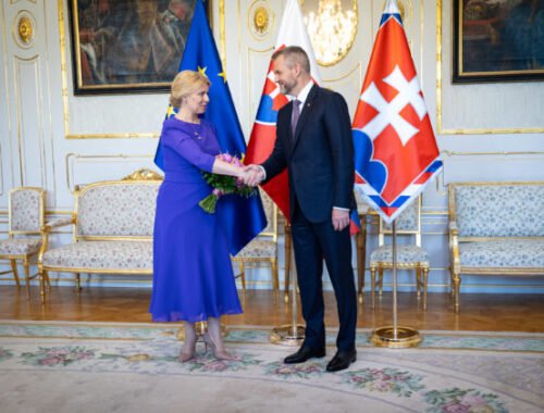 Bývalá prezidentka Čaputová popriala svojmu nástupcovi Pellegrinimu úspešný mandát