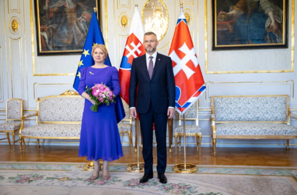 Pellegrini je politicky skúsenejší ako Čaputová, ale podľa politológa prináša so sebou určitú „politickú batožinu“