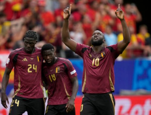 Smoliar Lukaku sa už bojí oslavovať góly na ME vo futbale, tvrdí jeho spoluhráč Doku