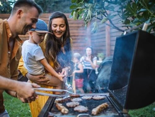 Lahôdky pre gurmánov aj zdravé grilovanie: Tesco na BBQ sezónu ponúka 130 špecialít