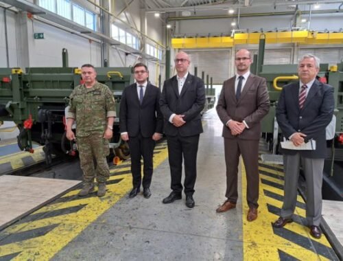 Popradská spoločnosť dodá ministerstvu obrany 13 nákladných vozňov, poslúžia ozbrojeným silám na prepravu techniky