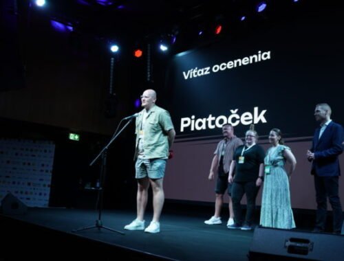 Orange Podcast roka 2024: Absolútnym víťazom sa stal opäť satirický podcast Piatoček