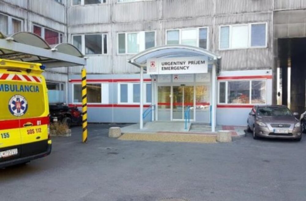 28937_kramare-640x420.jpg Agresívny pacient bil sestričku do tváre a zhodil ju na zem, zdravotníkovi vážne zranil ruku