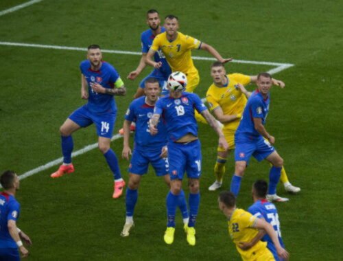 Slováci mali aj na predchádzajúcich ME vo futbale pred posledným zápasom skupiny tri body a skóre 2:2