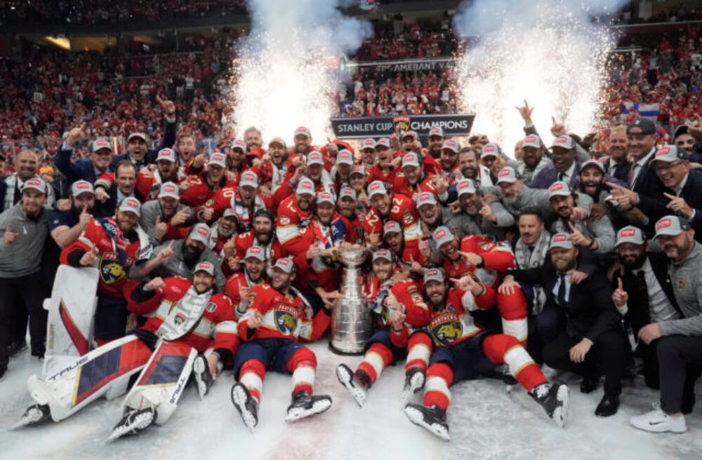 Florida sa teší z historicky prvého Stanleyho pohára, Edmonton nenapodobnil kúsok Toronta spred 82 rokov (video)