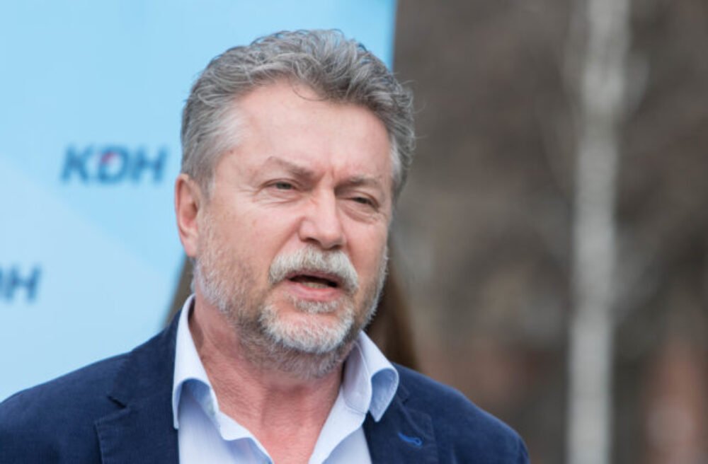 Verejné obstarávanie sťažuje samosprávam zákazky alebo ich znemožňuje, schválená novela to má podľa KDH zmeniť