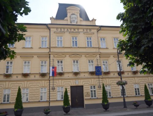Ústavný súd prijal podnet Žilinku týkajúci sa zákona o meste Košice, pozastavil účinnosť viacerých ustanovení