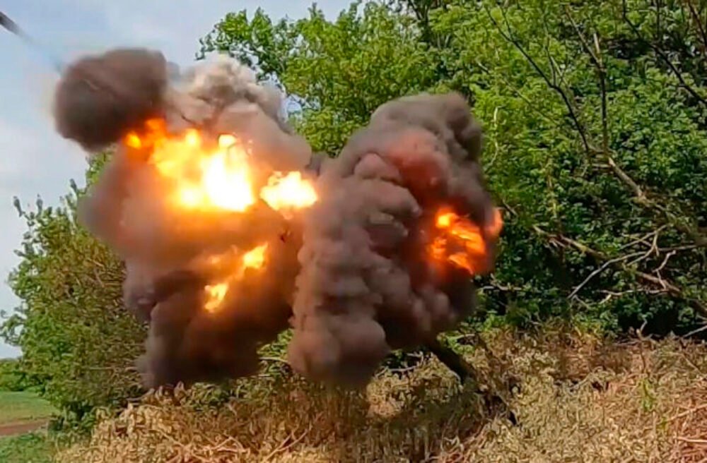Rusko údajne začalo zhadzovať na Ukrajinu trojtonové letecké bomby, ich bojovú silu nemožno ignorovať