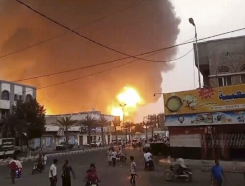 Jemenský prístav Hudajda ovládaný povstalcami bol terčom vzdušného úderu, húsiovia vinia Izrael