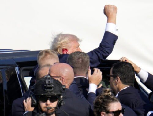 Strelec, ktorý sa pokúsil o atentát na Trumpa, si vyhľadával informácie o atentáte na prezidenta Kennedyho z roku 1963