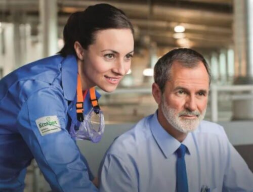 Program EcoXpert od Schneider Electric ponúka nové vzdelávacie certifikáty v oblasti udržateľných dátových centier a kritickej infraštruktúry