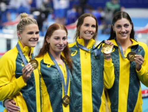 Viete, aké sú ženy. Flákajú sa, dlho sa líčia. Komentátor po sexistickej poznámke o plavkyniach skončil na olympiáde