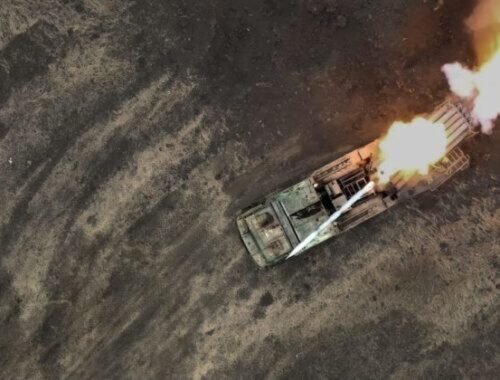 Ukrajinská armáda zaútočila na vojenské letisko v ruskej Rostovskej oblasti, bol zasiahnutý aj sklad ropy