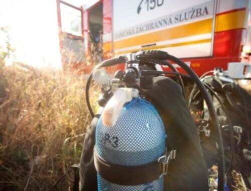 Veľká pátracia akcia na jazere Ihráč. Osoba skočila do vody a nevynorila sa