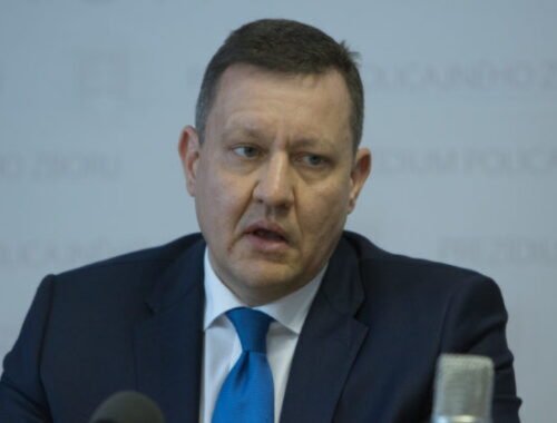 Nedá sa mlčať, reaguje Lipšic. Poškodenými v kauze obvinených policajtov a prokurátora sú Bödör, Brhel a Gašpar