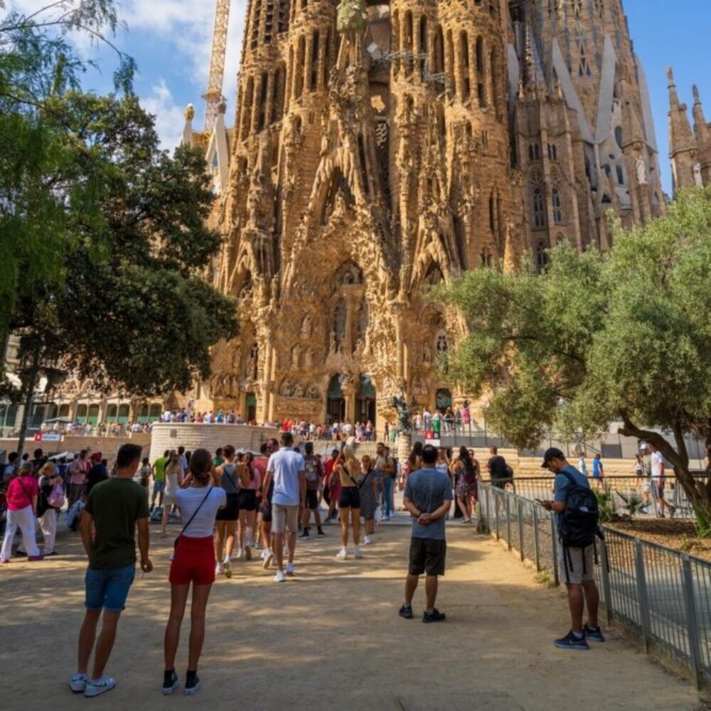 Majú dosť turistiky. Na protest oblievali návštevníkov vodou Majú dosť turistiky. Na protest oblievali návštevníkov vodou
