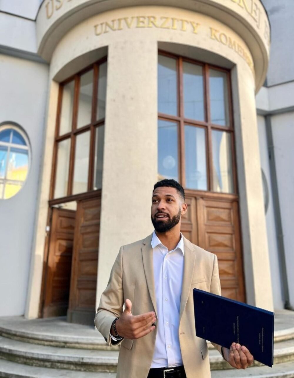 Victor Ibara má novú priateľku! Victor Ibara má novú priateľku!