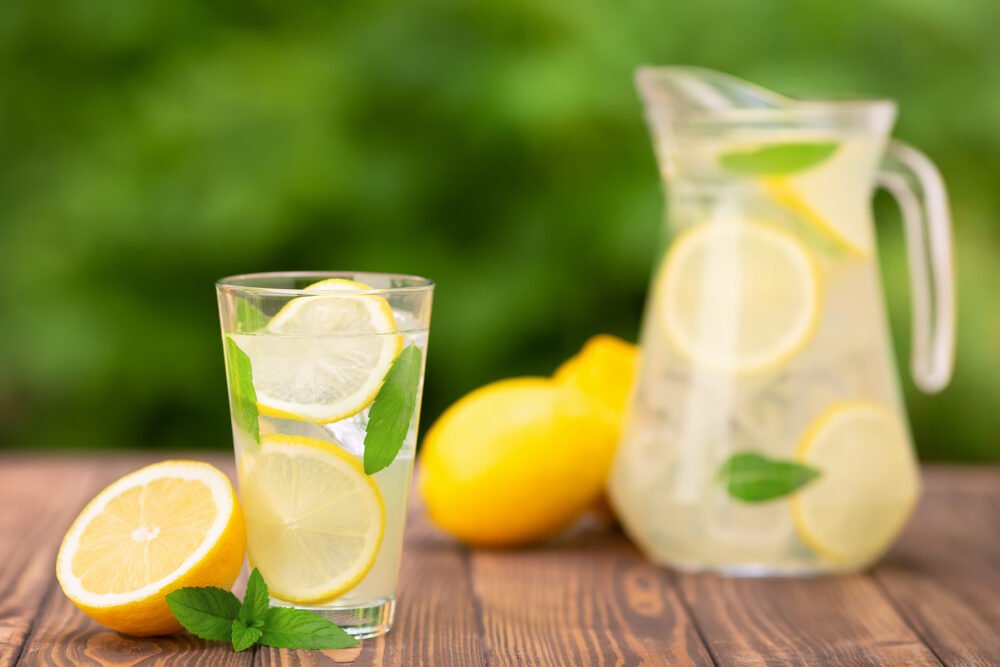 Urobte si limonádu z týchto kvetov. Tráviace problémy zmiznú