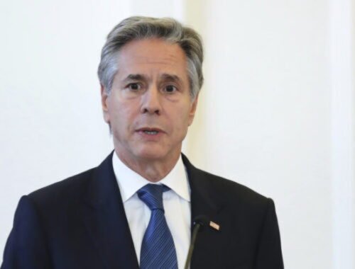 Blinken vyzval všetky strany na Blízkom východe, aby sa vyhli eskalácii konfliktu a „urobili správne rozhodnutia“