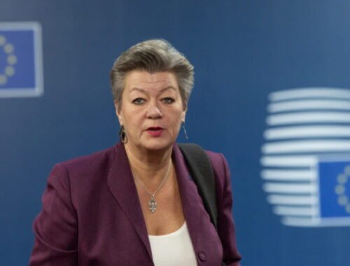 Únia reaguje na uvoľnenie vízových podmienok pre Rusov zo strany Maďarska. Johanssonová hovorí o bezpečnostnej hrozbe