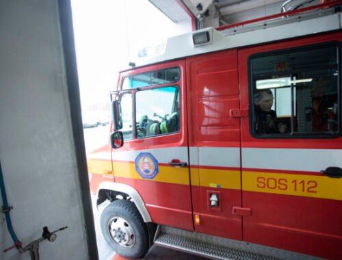 Na diaľnici D1 horí autobus, na miesto už smerovali dve hasičské autá – VIDEO