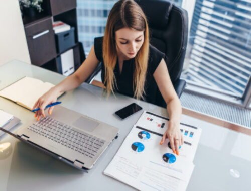 Slováci si potrpia na vhodné pracovné podmienky, okrem teploty a kvality vzduchu je pre nich dôležitá aj ponuka kávy či čaju