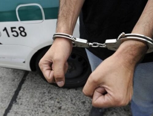 Dráma na Zemplíne. Muž ohrozoval policajtov vysokozdvižným vozíkom, padol aj výstrel