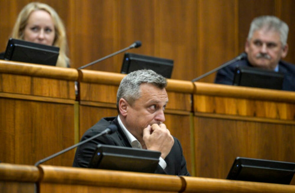Danko prehral spor o post predsedu parlamentu. Správal sa ako arabský obchodník, hovorí politológ