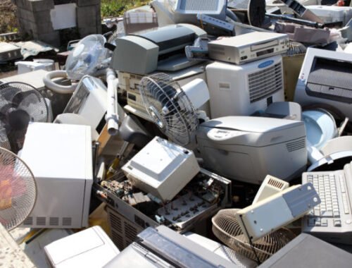 Obyvatelia Bratislavy sa vďaka projektu Pomôž odpadom zbavili 16-tisíc kilogramov starých elektrospotrebičov