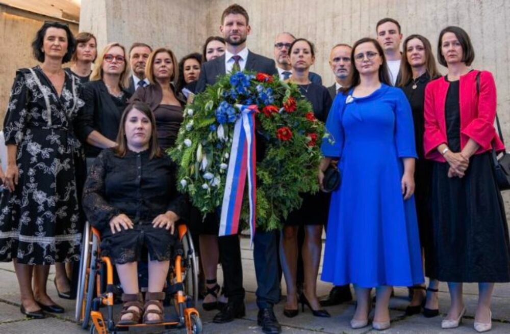 PS varuje pred prekrúcaním histórie: SNP bolo bojom celého národa, nielen komunistov