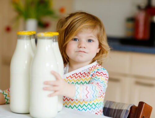 Skladujete takto mlieko? Vďaka tomu stráca svoju čerstvosť oveľa rýchlejšie